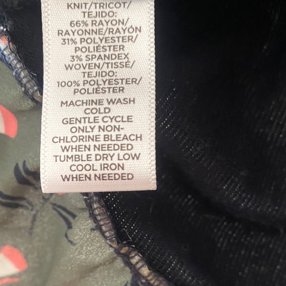 LOFT Navy and Green Floral Hem Blouse - Picture 3 of 4